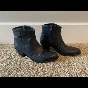 Gravity Pope leather booties